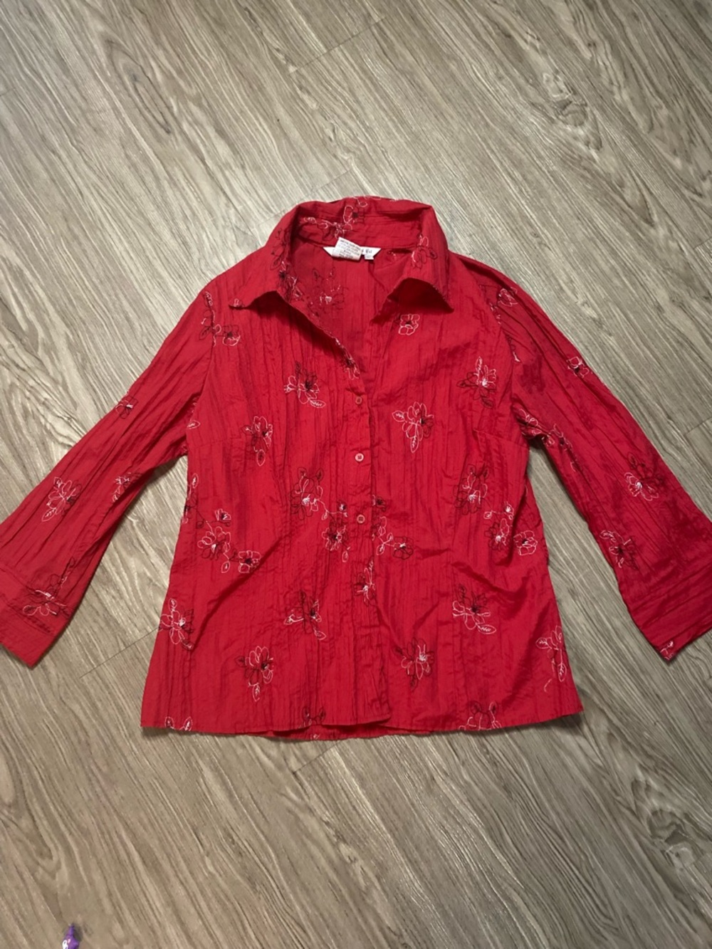 Fred David Red Embroidered Button‑Front Blouse Crinkle Texture Size L